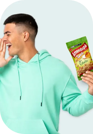 Pessoas feliz com Snacks